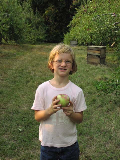 Apple-Picking-Ashley-5-brighten